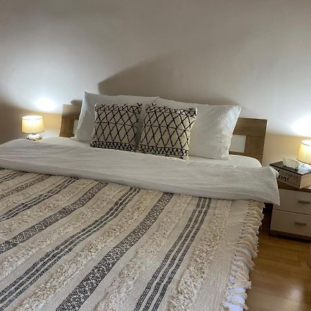 Sellada Apartament - Free Private Parking,Ac,Wi-Fi คารีย์ ภายนอก รูปภาพ