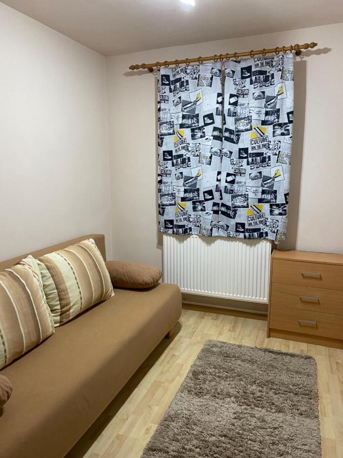 Sellada Apartament - Free Private Parking,Ac,Wi-Fi คารีย์ ภายนอก รูปภาพ