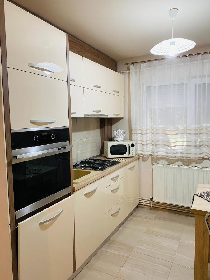 Sellada Apartament - Free Private Parking,Ac,Wi-Fi คารีย์ ภายนอก รูปภาพ