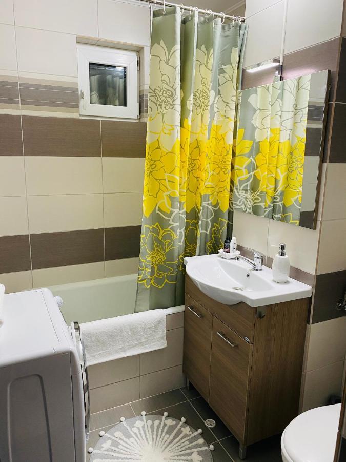 Sellada Apartament - Free Private Parking,Ac,Wi-Fi คารีย์ ภายนอก รูปภาพ