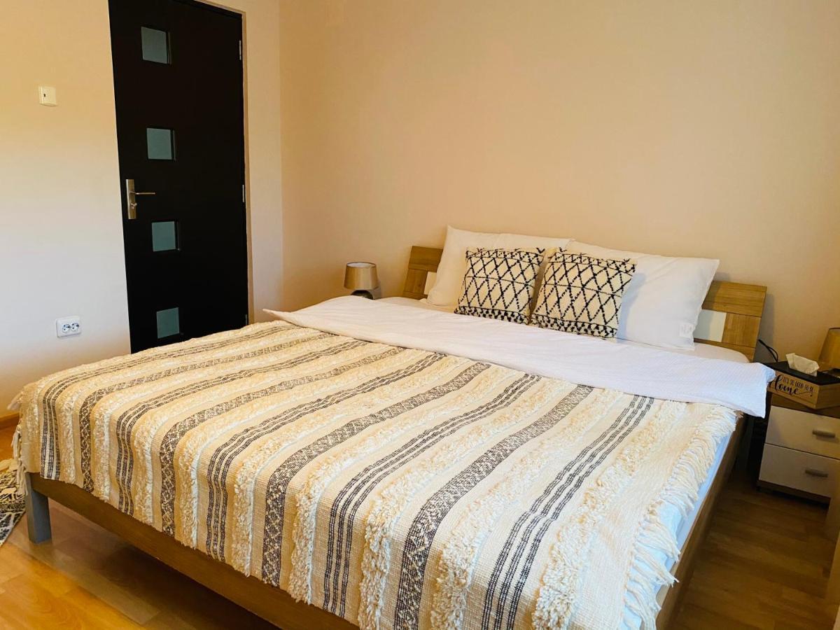 Sellada Apartament - Free Private Parking,Ac,Wi-Fi คารีย์ ภายนอก รูปภาพ