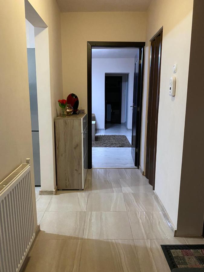 Sellada Apartament - Free Private Parking,Ac,Wi-Fi คารีย์ ภายนอก รูปภาพ